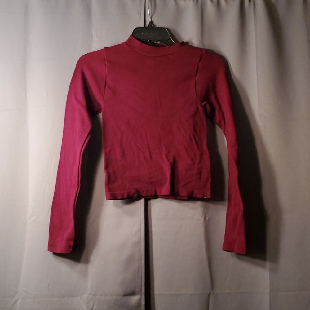 Crop-top long-sleeve T-shirt